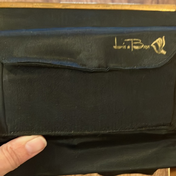 Lin Ben suitcase purse pagoda embroidered black and gold - Picture 9 of 10